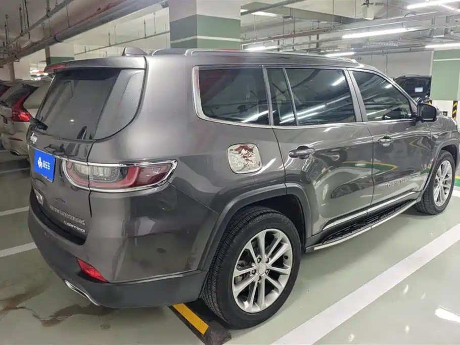 JEEP GRAND COMMANDER