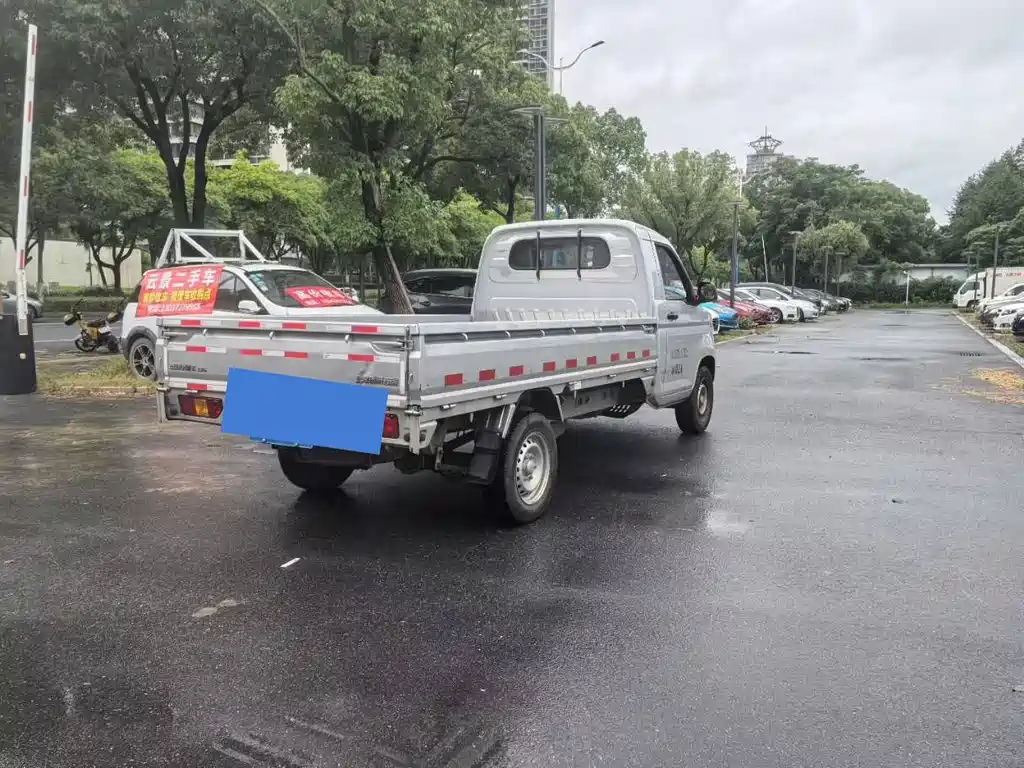 Wuling Rongguang 2023 1.5L LAR