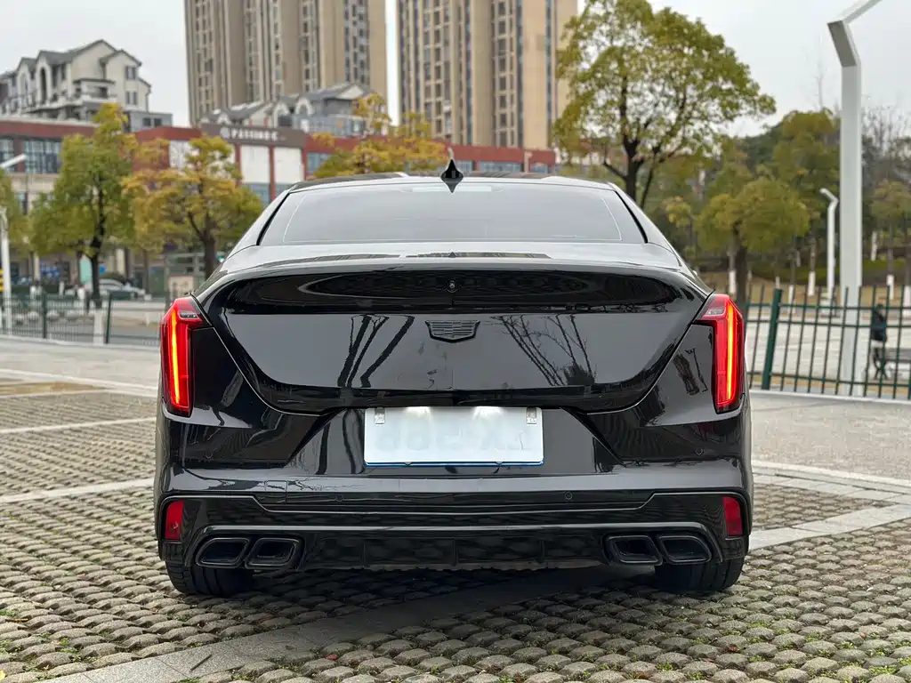 CADILLAC CT4