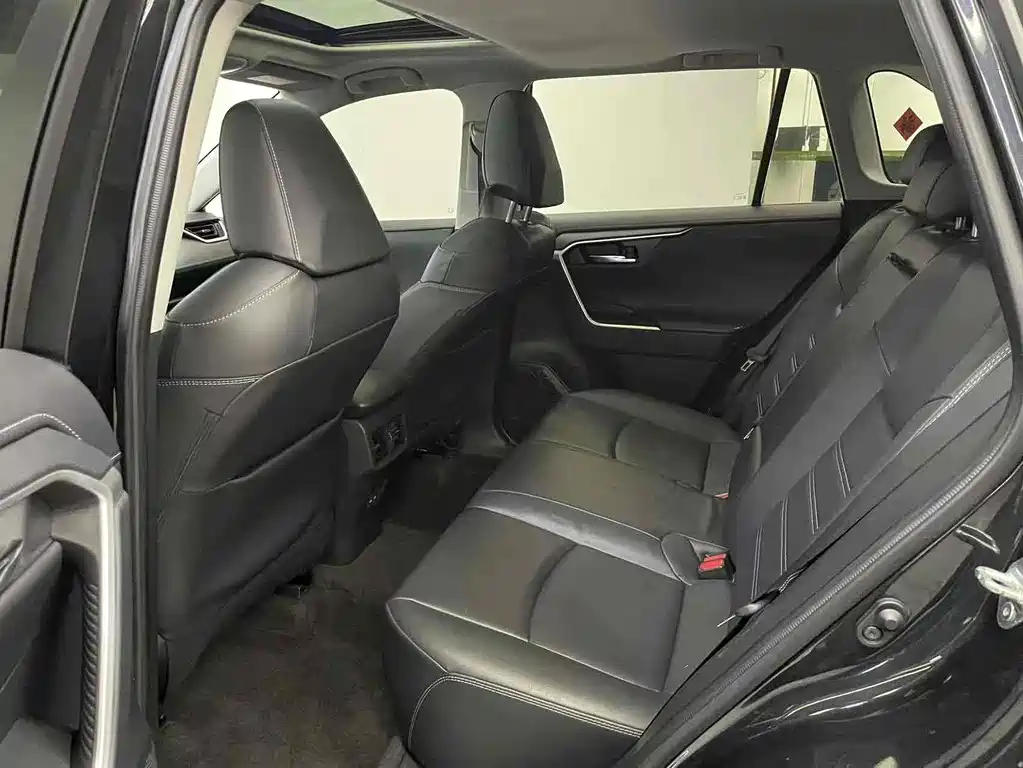 Toyota RAV4 2023 2.0L CVT