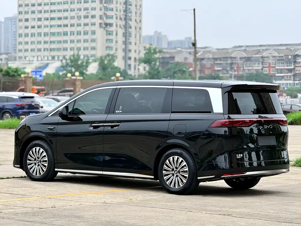 BYD Xia 2025 DM-i 1.5T 180km