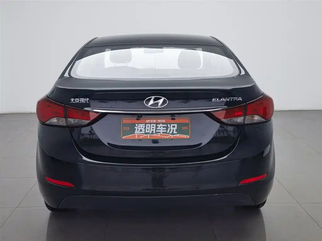 Hyundai Elantra 2016 1.6L AT