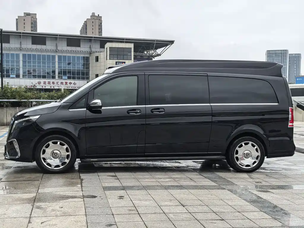 MERCEDES-BENZ V CLASS