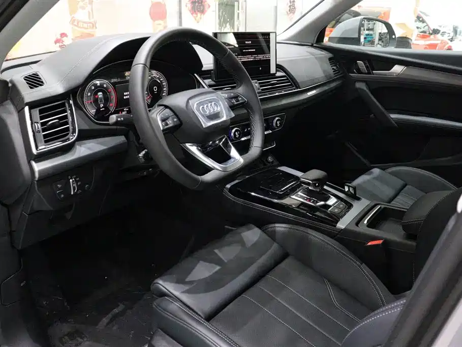 Audi Q5L 2025 40 TFSI Fashion