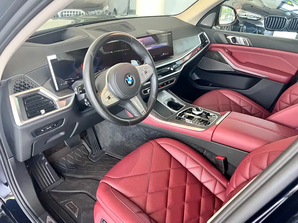 BMW X5 2023 xDrive 30Li Premium M Sport