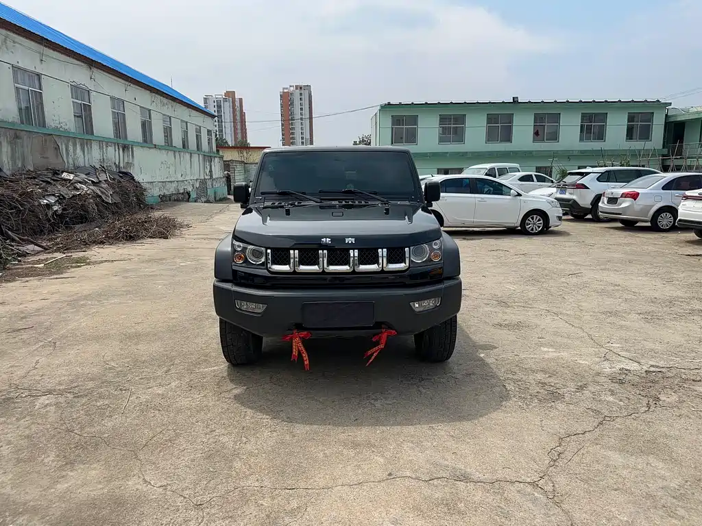 BAIC Beijing BJ40 2016 40L 2.0T Manual 2WD Luxury Edition