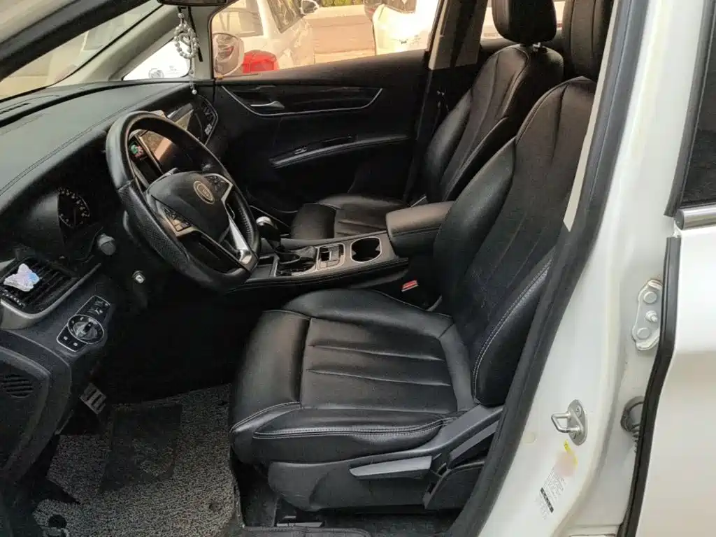 BYD MAX — миниатюра 15