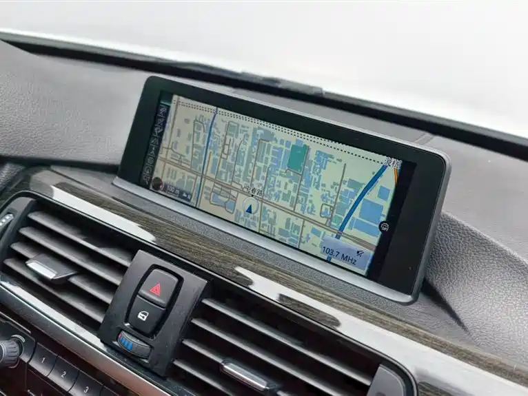 BMW 4 Series — миниатюра 14