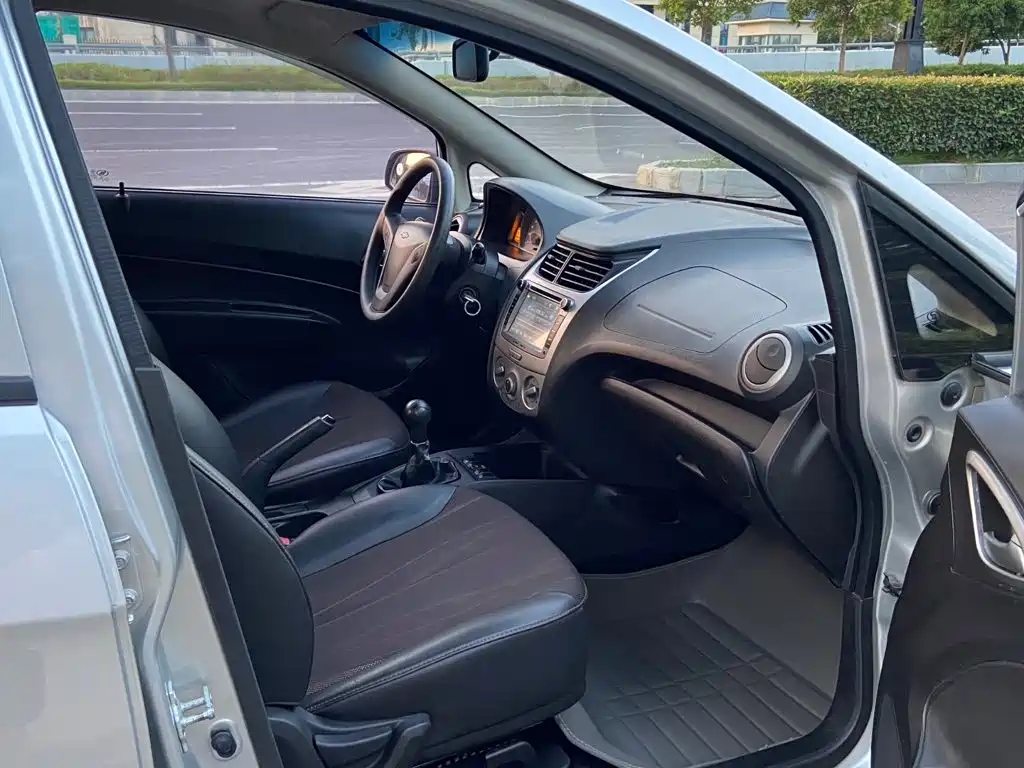 Chevrolet Sail — миниатюра 6