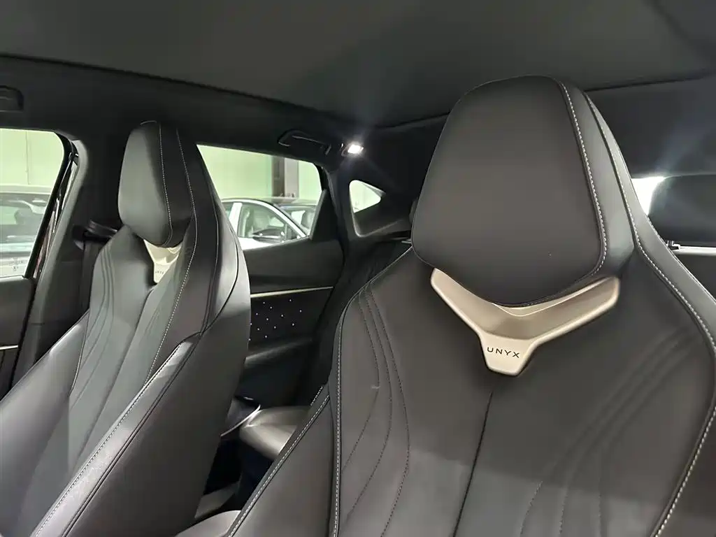 Volkswagen 06 2024 Ultra
