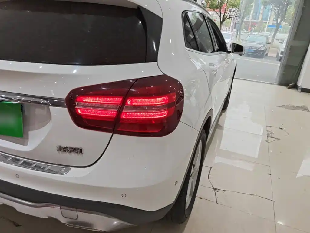 Mercedes-Benz GLA — миниатюра 8