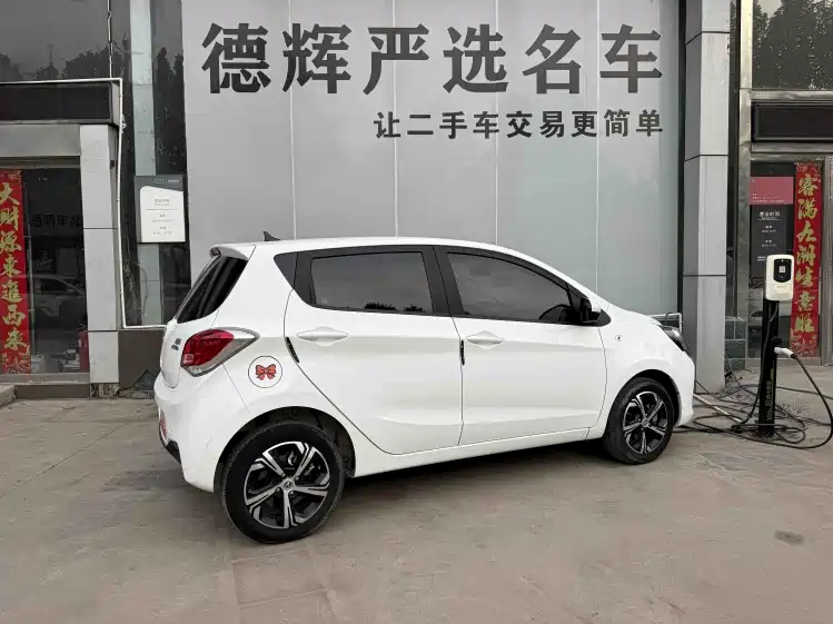 Changan Benben E-Star - фото 3
