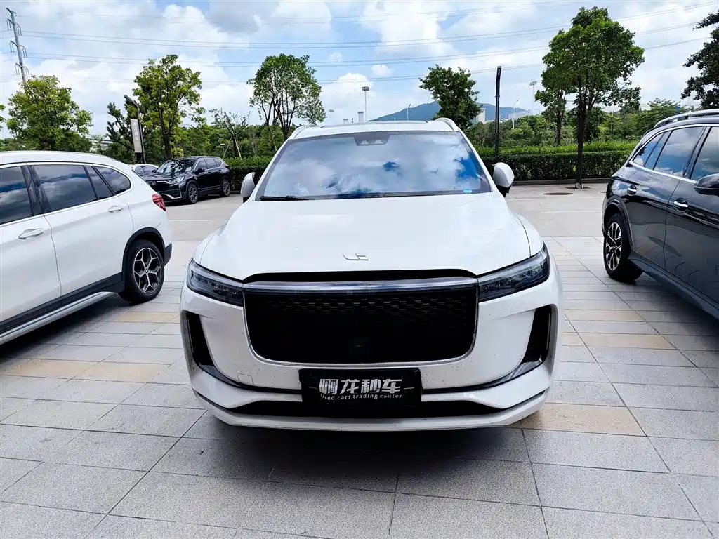 Li Auto ONE 2020 6 мест