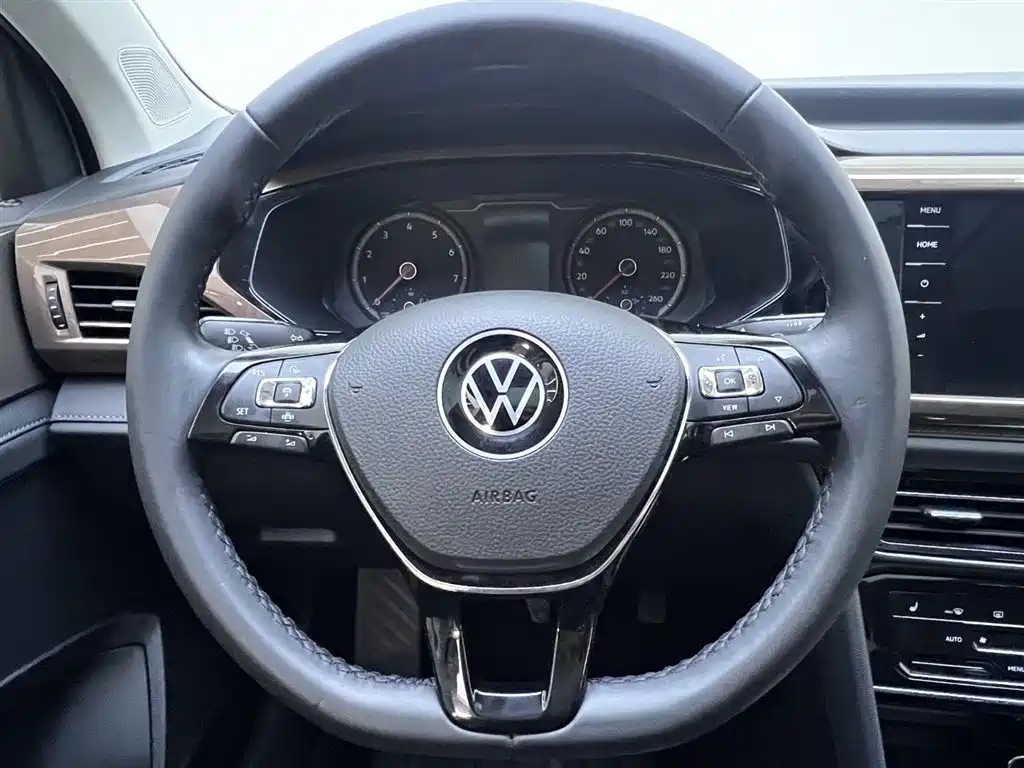 Volkswagen Tharu 2021 280TSI Luxury PLUS
