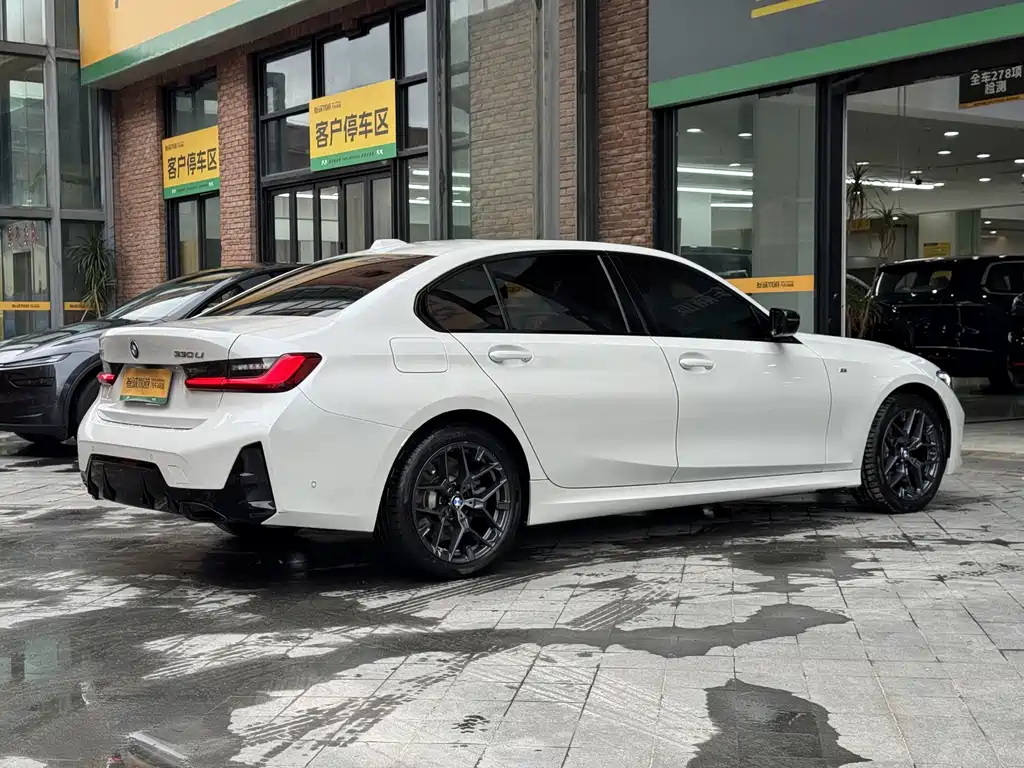 BMW 3 Series 3 2025 330Li M Sport