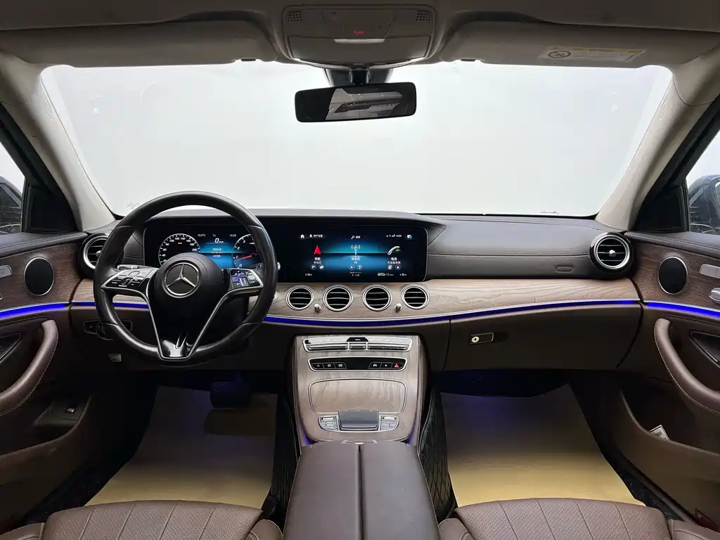 MERCEDES-BENZ E CLASS