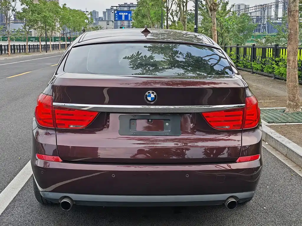 BMW 5 Series GT — миниатюра 10
