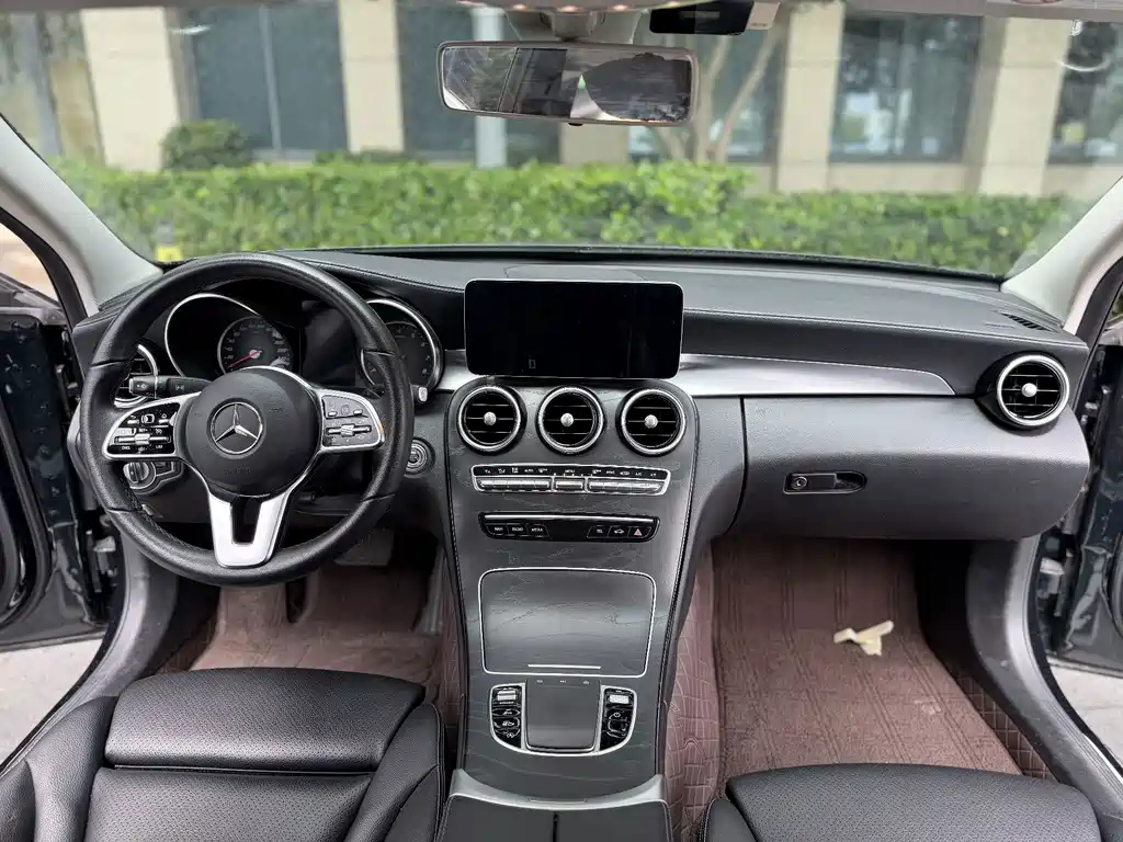 Mercedes-Benz C-Class — миниатюра 6