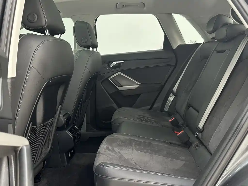 Audi Q3 2023 35 TFSI (1.4T)