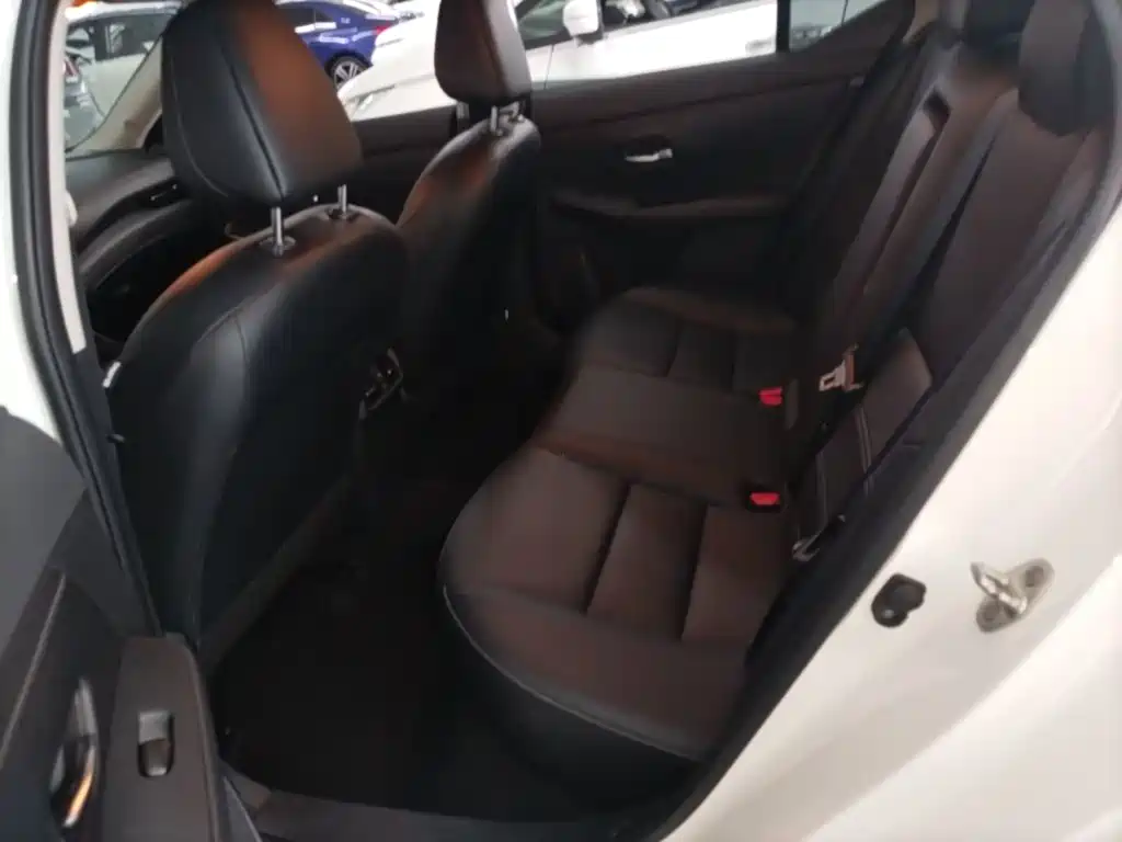Nissan Sylphy — миниатюра 17
