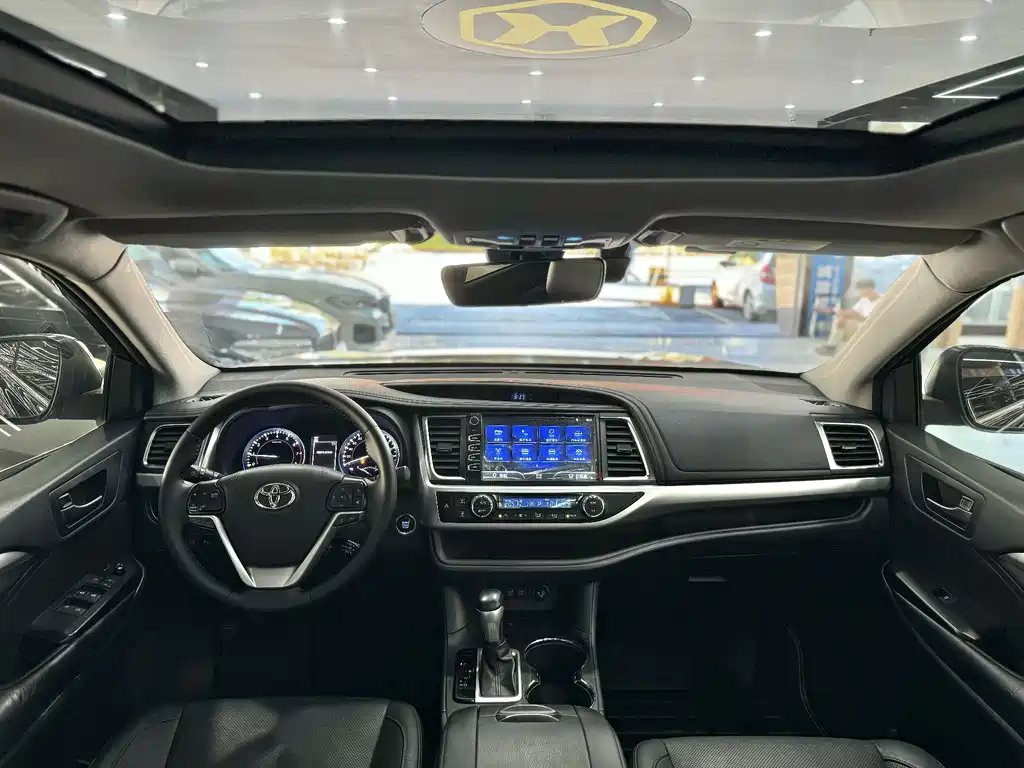 Toyota Highlander — миниатюра 7