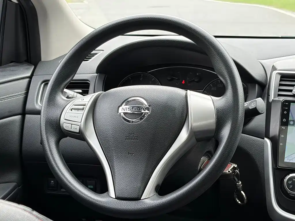 Nissan Tiida — миниатюра 11