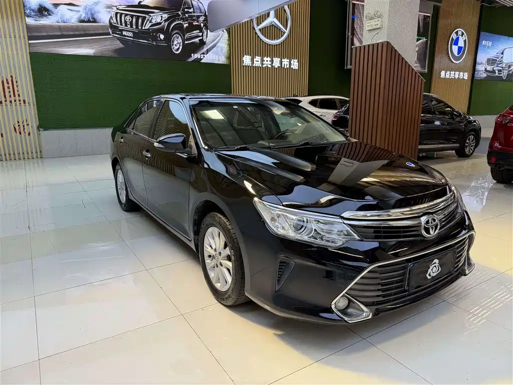 Toyota Camry — миниатюра 3