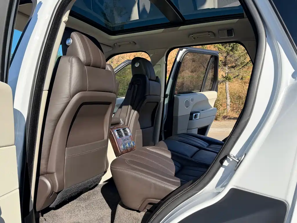 Land Rover Range Rover — миниатюра 13