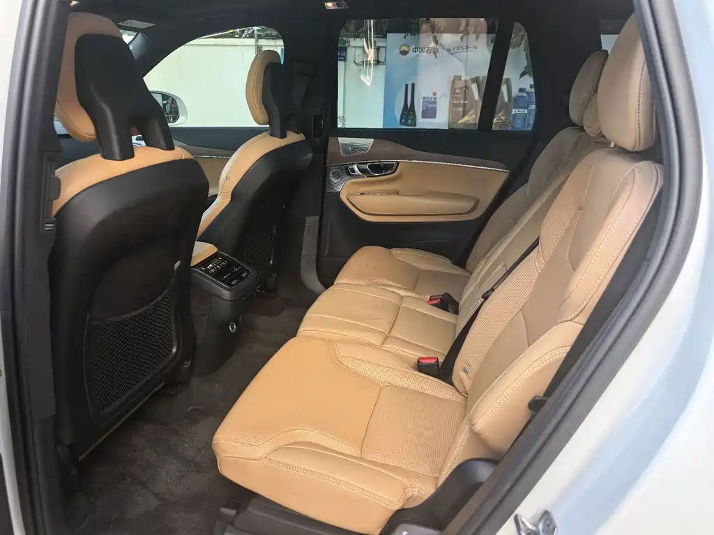 Volvo XC90 — миниатюра 14