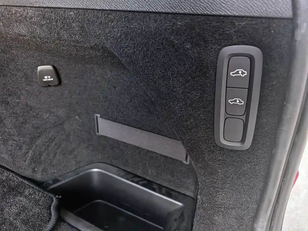 Volvo XC90 — миниатюра 16