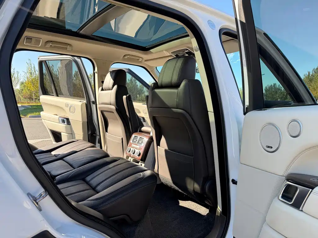 Land Rover Range Rover — миниатюра 15