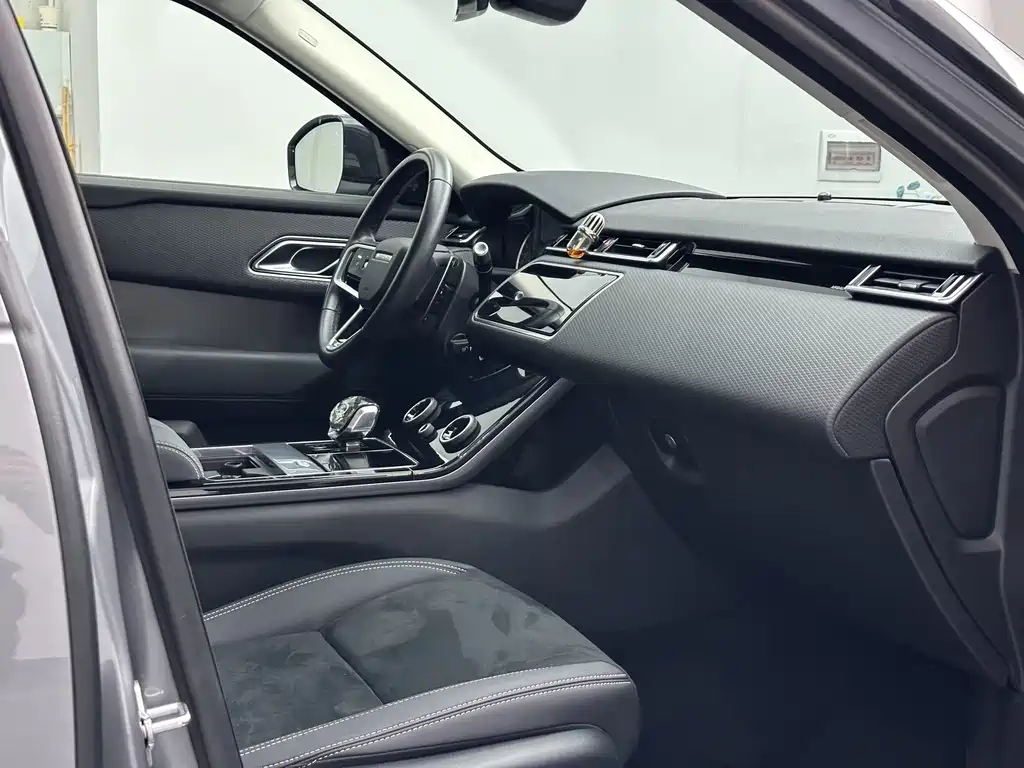 Land Rover Velar — миниатюра 16