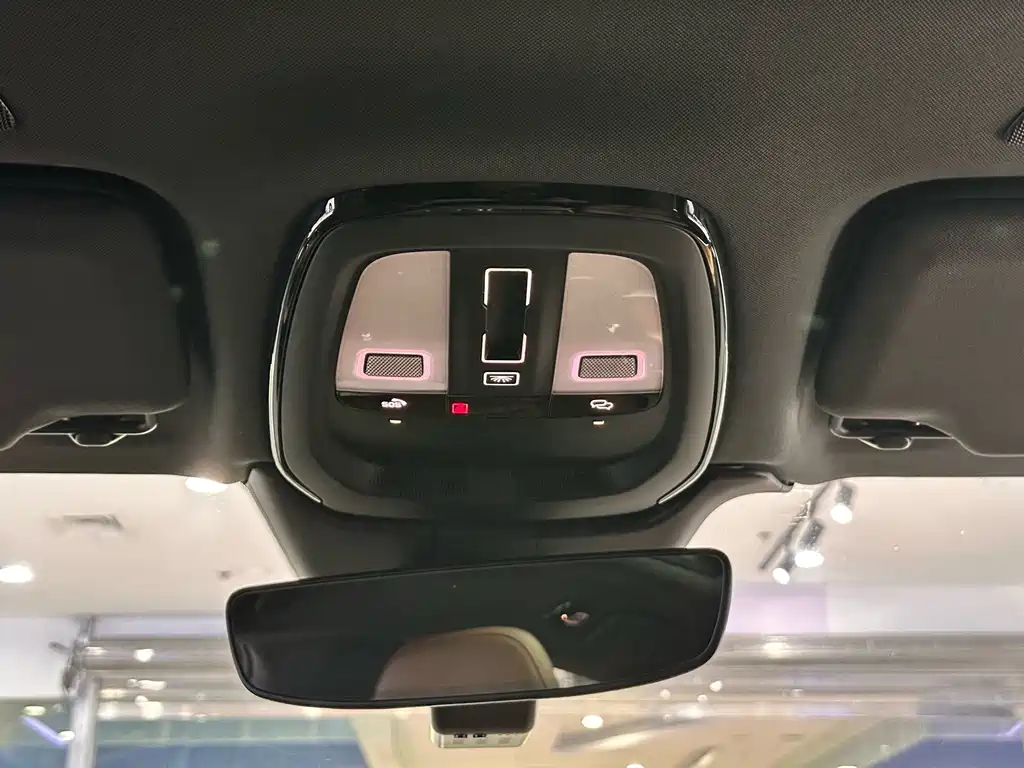 Volvo S90 PHEV — миниатюра 21