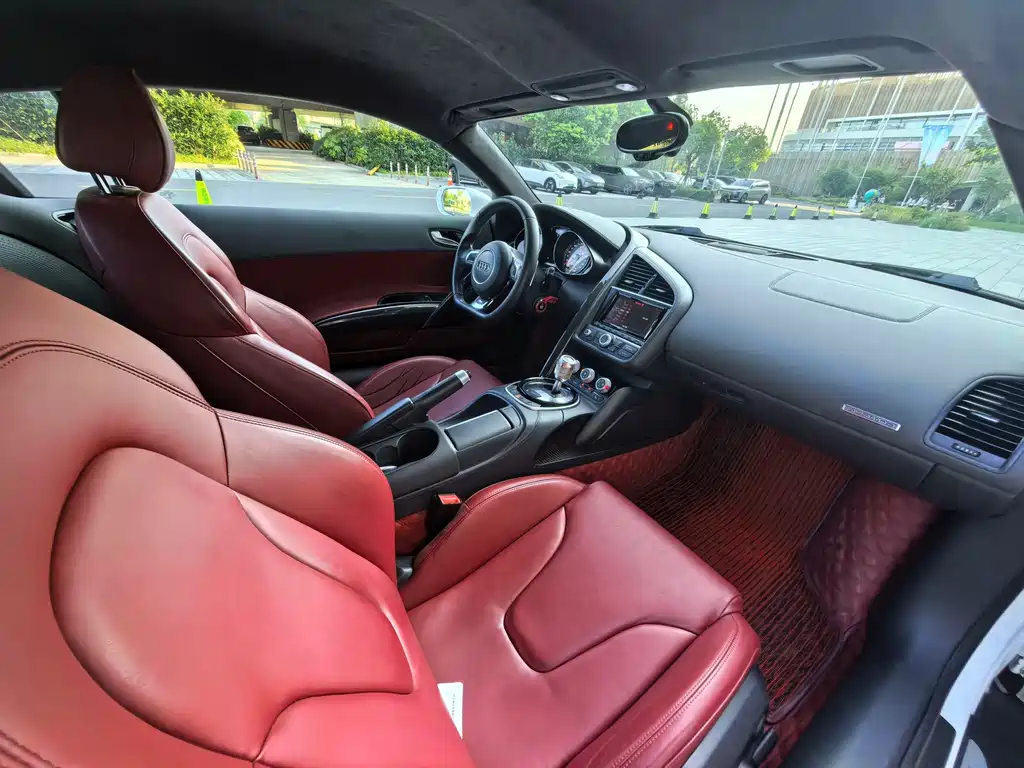 Audi R8 — миниатюра 9