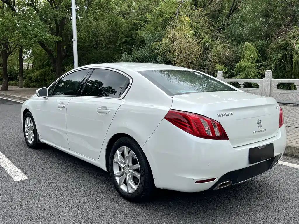 Peugeot 508 2013 2.3L