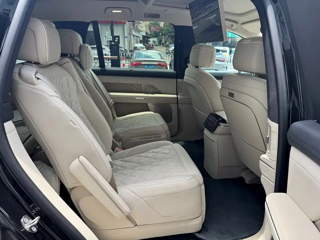 NIO ES8 2026 мест Executive Luxury