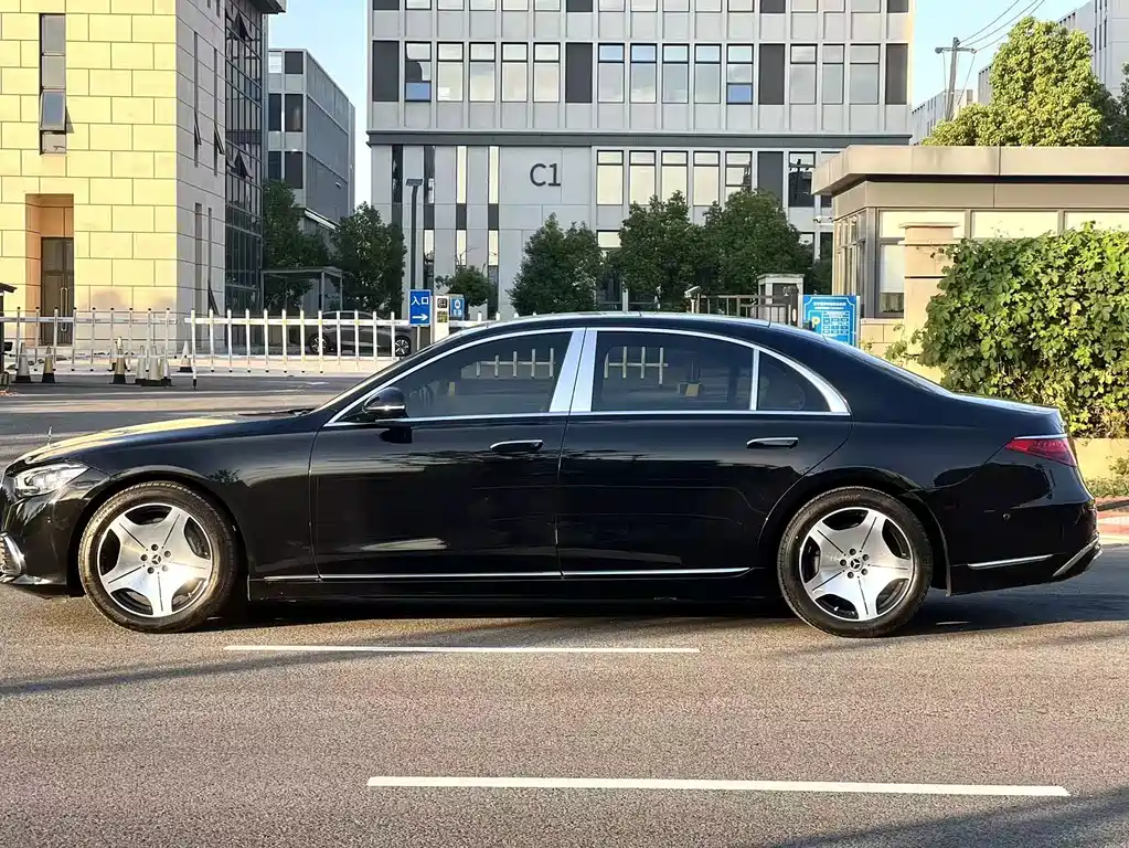 Mercedes-Benz S-Class — миниатюра 7