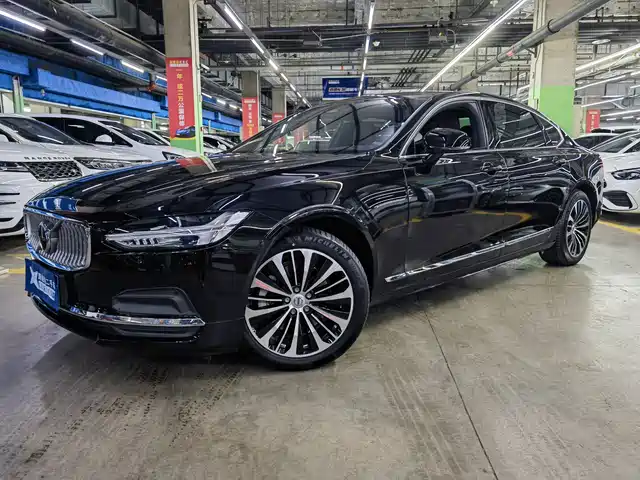 VOLVO S90 2024