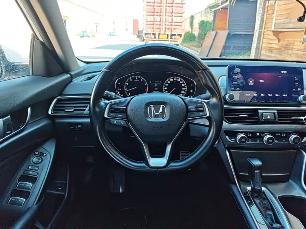 Honda Accord — миниатюра 11