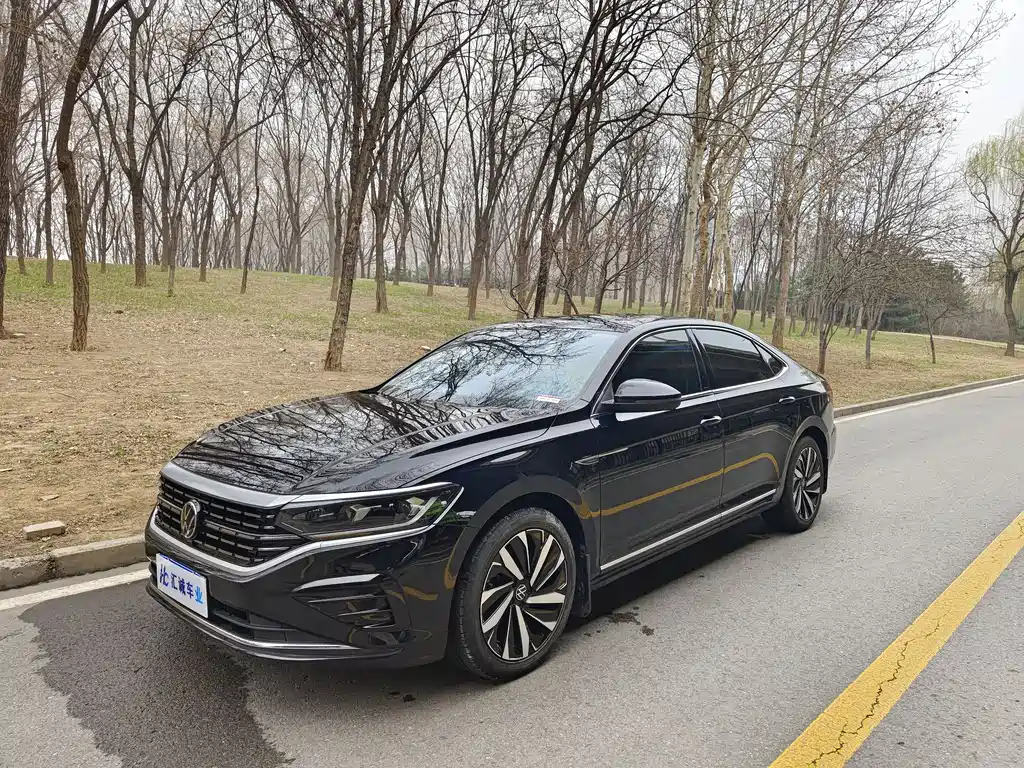 Volkswagen Passat 2023