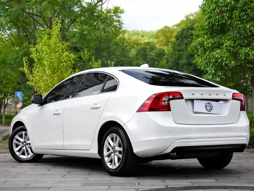 Volvo S60 — миниатюра 10