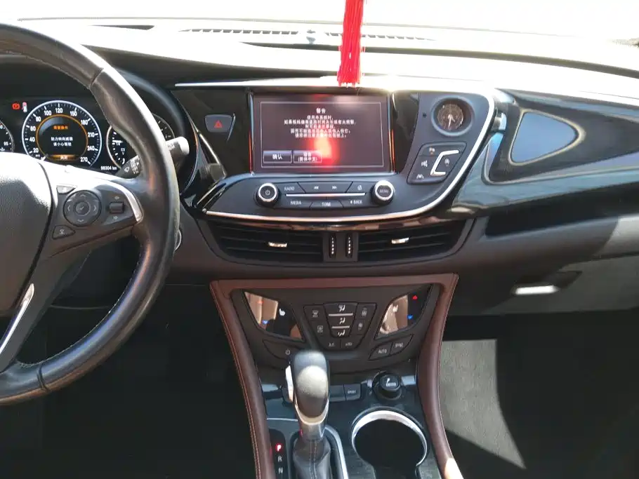 Buick Envision Plus — миниатюра 13