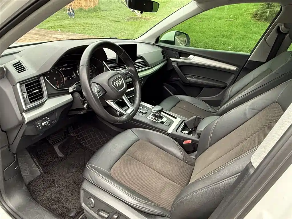Audi Q5L 2020 40 TFSI