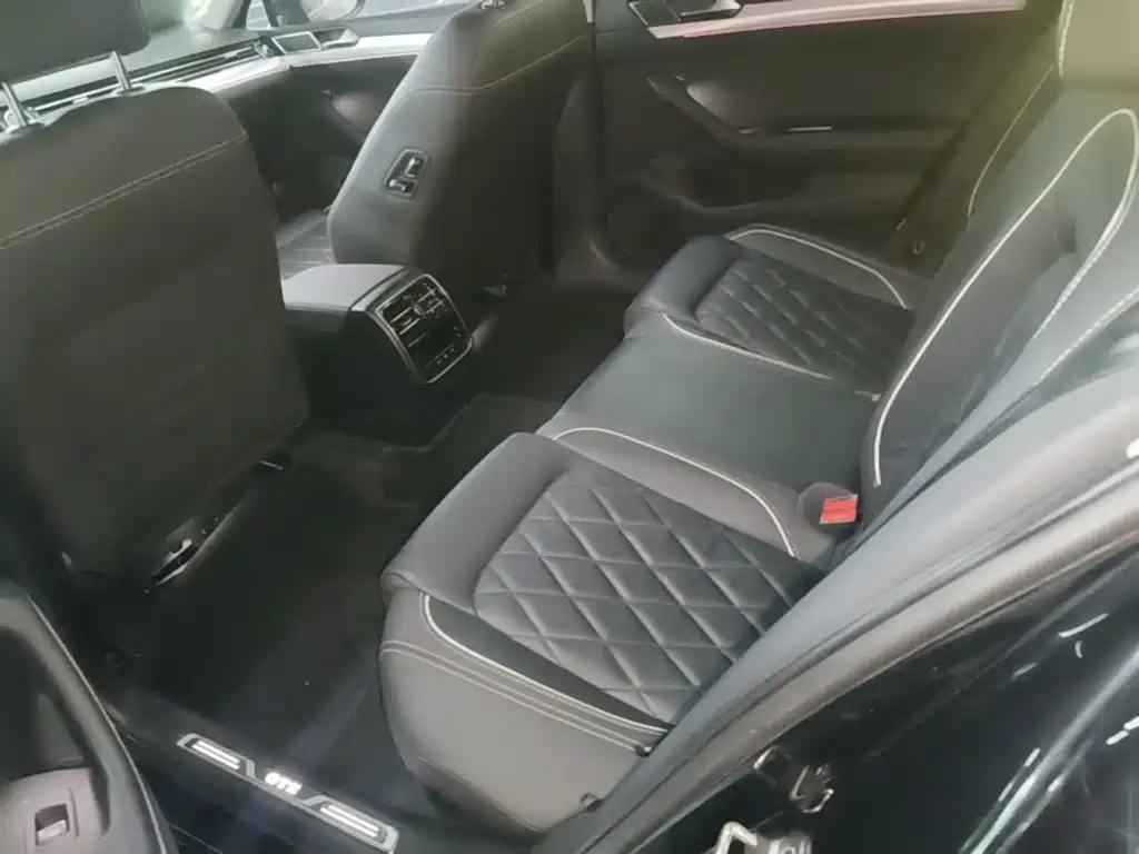 Volkswagen Magotan PHEV — миниатюра 17