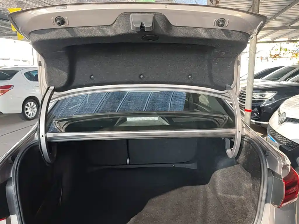 Volkswagen Bora — миниатюра 19