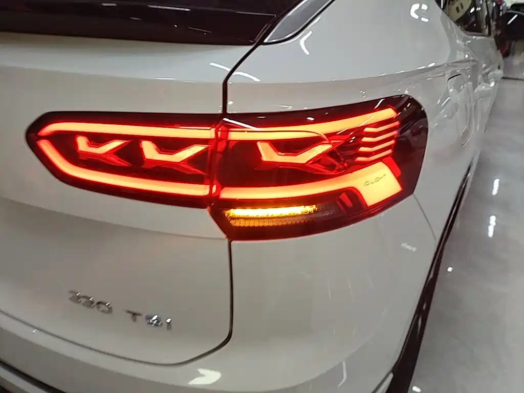 Volkswagen TayronX X 2020 330TSI Luxury Smart Connect