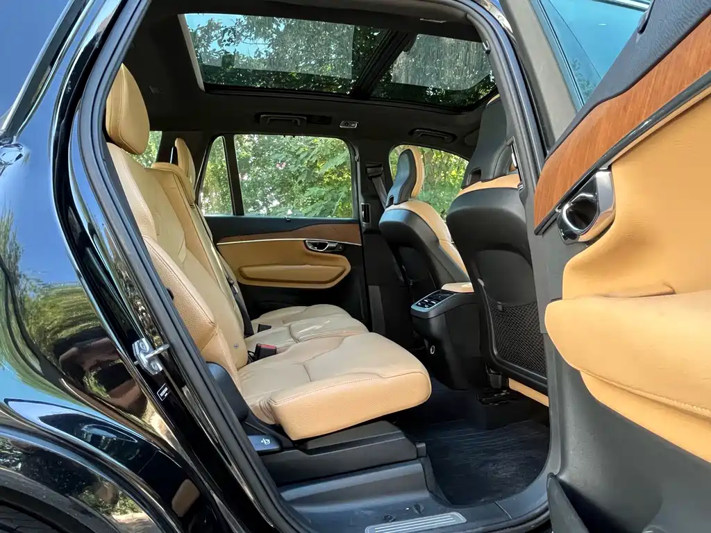 Volvo XC90 — миниатюра 16