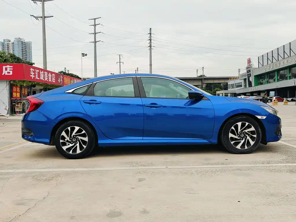 Honda Civic — миниатюра 8