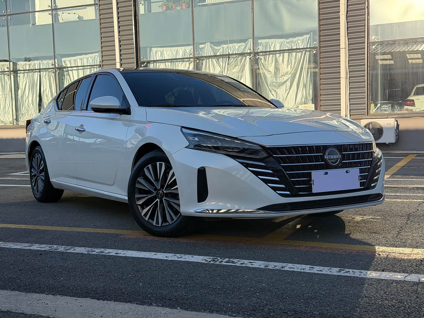 Nissan Teana 2.0 л 2024 г. Белый, пробег 32000 км