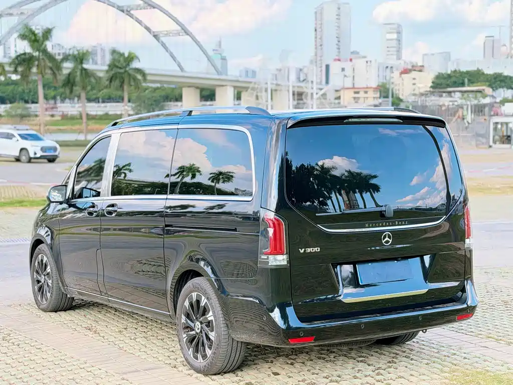 Mercedes-Benz V-Class — миниатюра 6